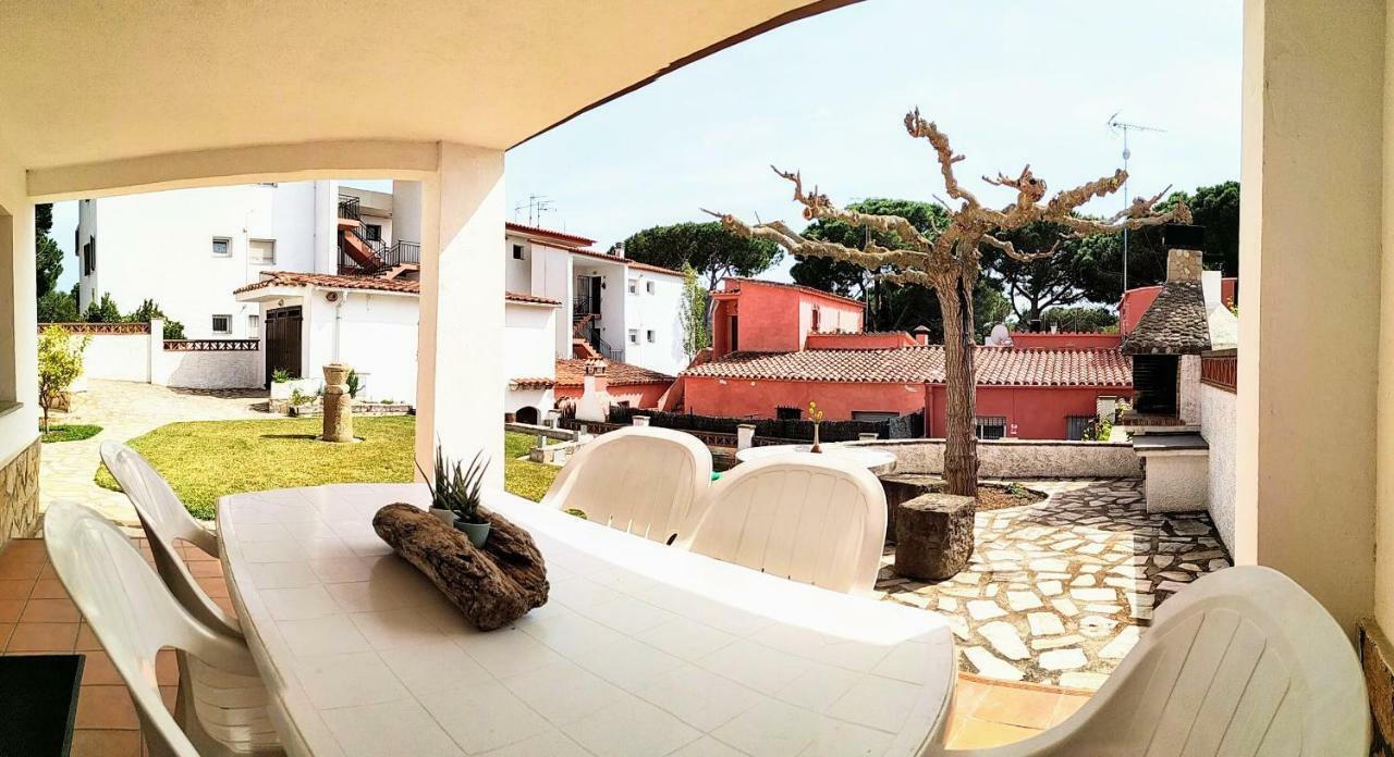 Vacay Apartamento Montgo, Agradable Jardin! En Costa Brava L'Escala! Екстер'єр фото